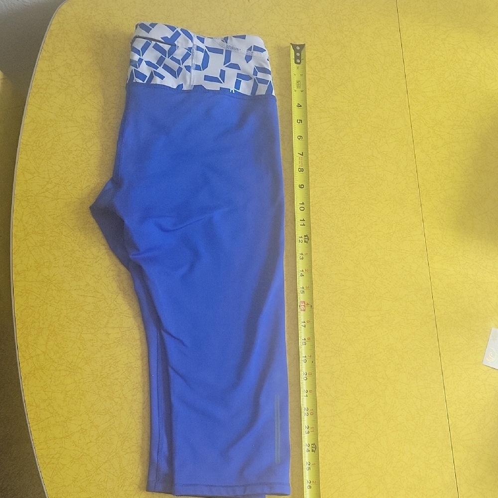 Brooks Blue Geometric Running Capri Length Pants, Size Large